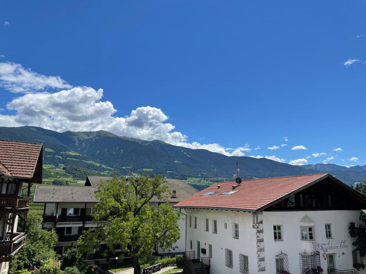 Gasthof Goldenes Lamm Vahrn Eksteriør billede