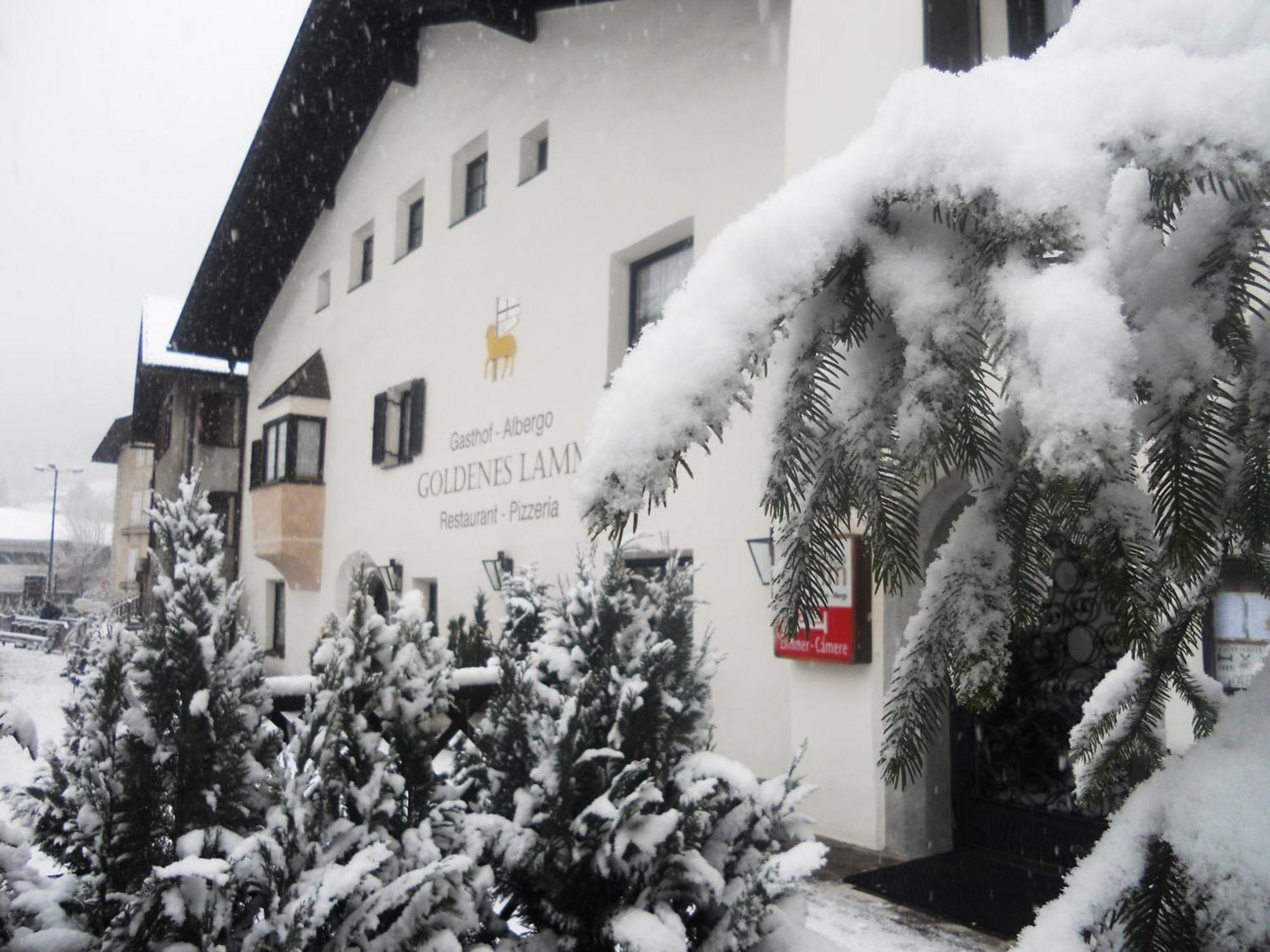 Gasthof Goldenes Lamm Vahrn Eksteriør billede