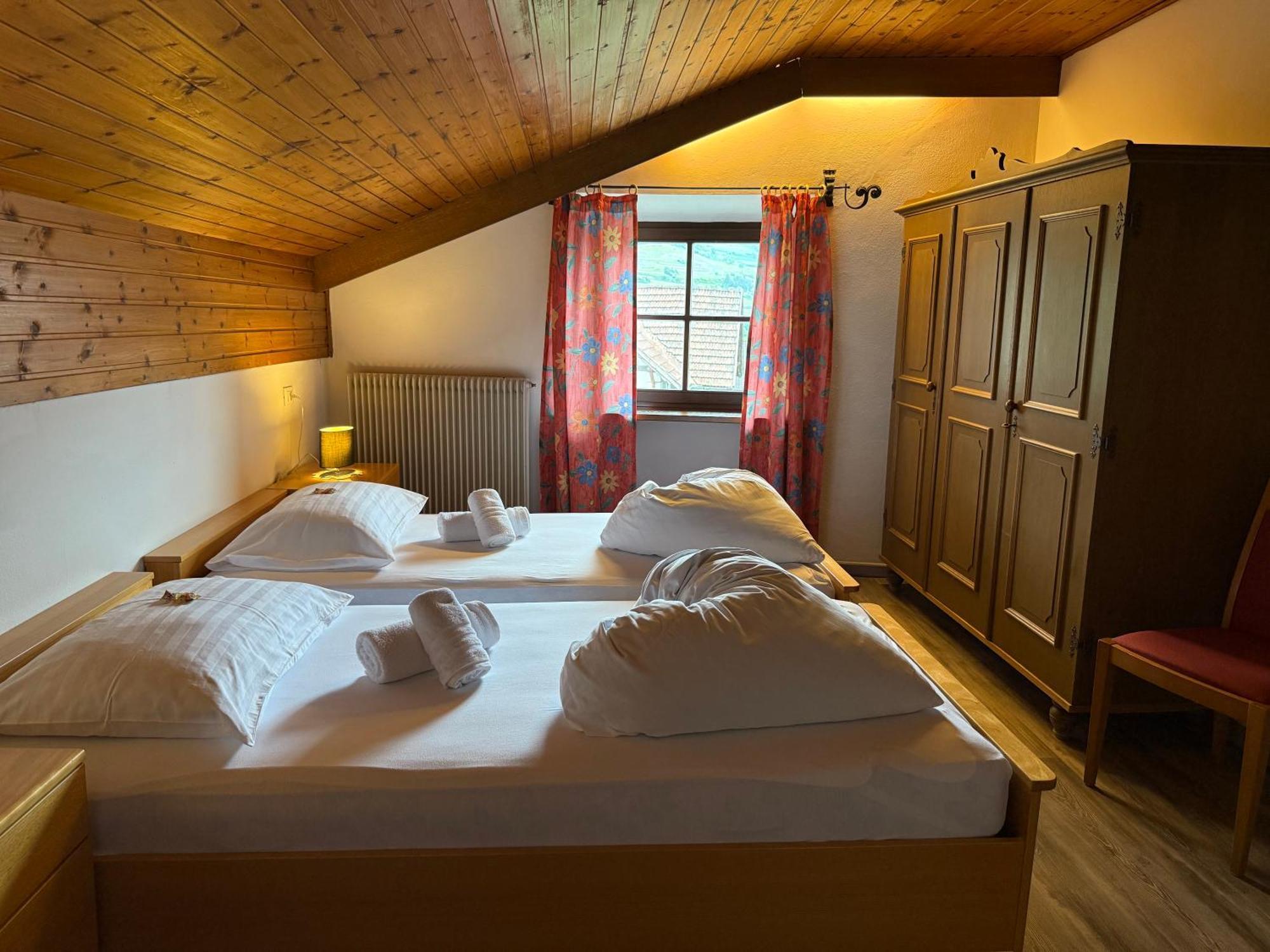 Gasthof Goldenes Lamm Vahrn Eksteriør billede